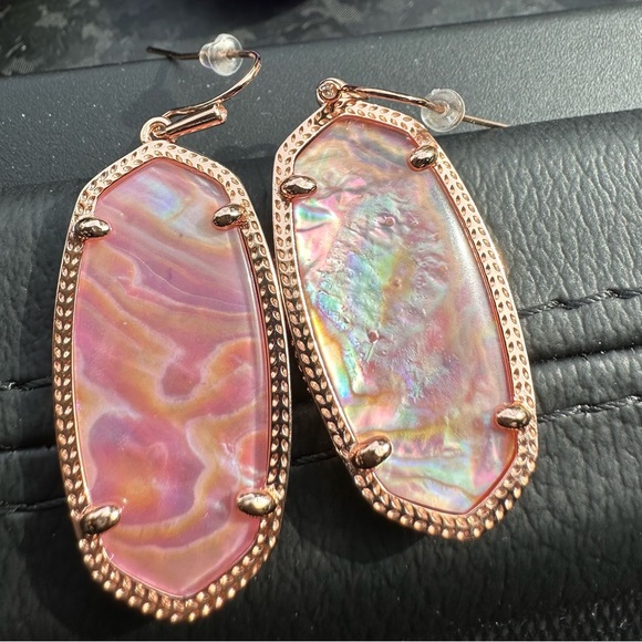 Kendra Scott Elle Light pink iridescent abalone earrings in RG - Picture 3 of 5